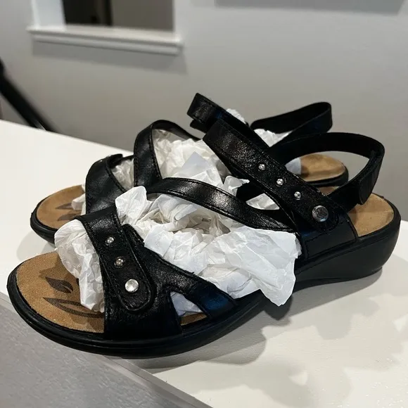 ROMIKA IBIZA - NEW - US 7.5/8 - (Euro 38)