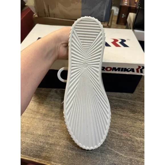 ROMIKA Montreal Fashion Sneaker In Off White Size 40 US 9 Women's Leather