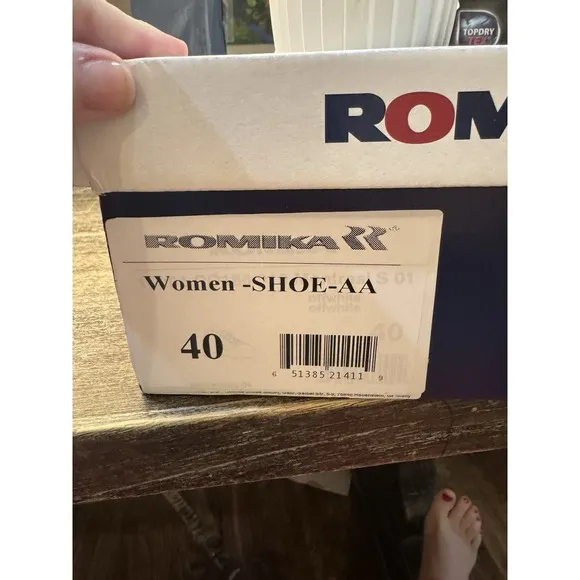 ROMIKA Montreal Fashion Sneaker In Off White Size 40 US 9 Women's Leather