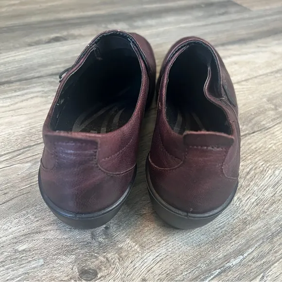 ROMIKA Women's Purple Slip On Loafers Size Euro 39 / US 8