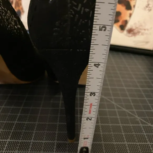 Rupert Sanderson Suede Patterened Embossed Heeled Ankle Boot in black Size 9