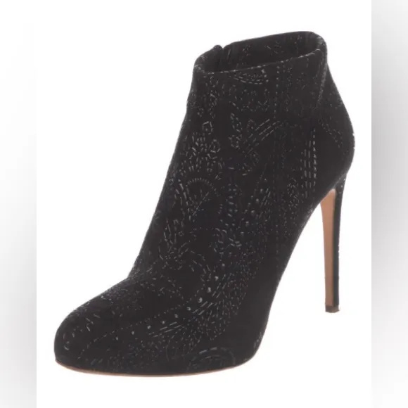 Rupert Sanderson Suede Patterened Embossed Heeled Ankle Boot in black Size 9