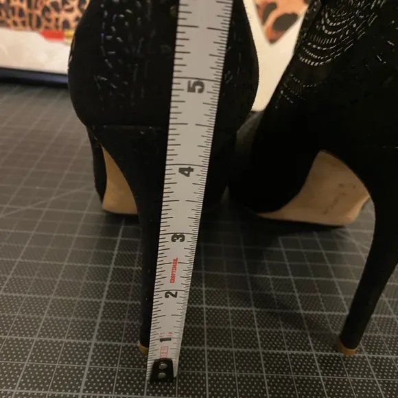 Rupert Sanderson Suede Patterened Embossed Heeled Ankle Boot in black Size 9