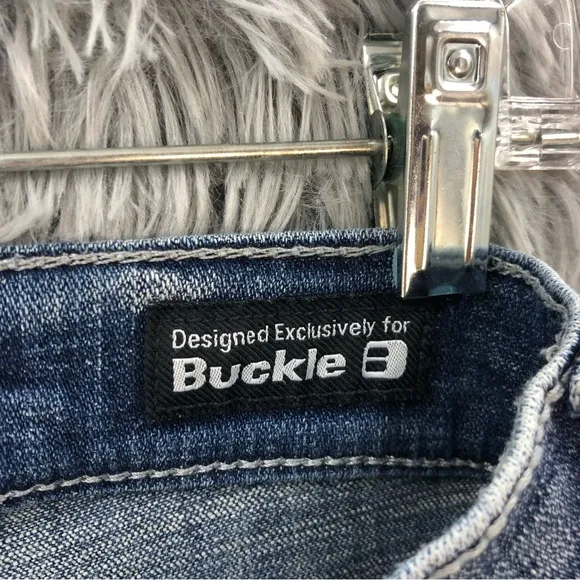 Salvage Jeans Buckle Mens 31R Mayhem Straight Leg Regular Fit Whiskered