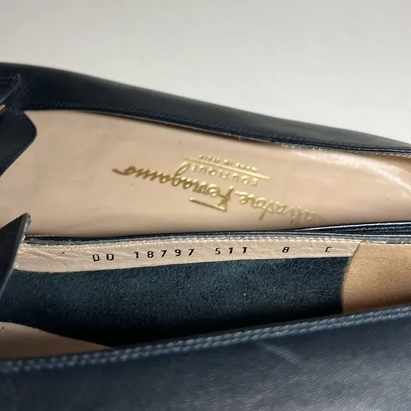 Salvatore Ferragamo Boutique Navy Blue Loafers Women’s Size 8C Made in Italy