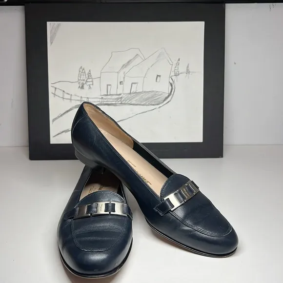 Salvatore Ferragamo Boutique Navy Blue Loafers Women’s Size 8C Made in Italy