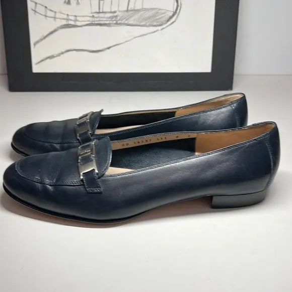 Salvatore Ferragamo Boutique Navy Blue Loafers Women’s Size 8C Made in Italy