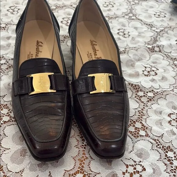 Salvatore Ferragamo Brown Loafers with Gold Buckle Size 7 2A
