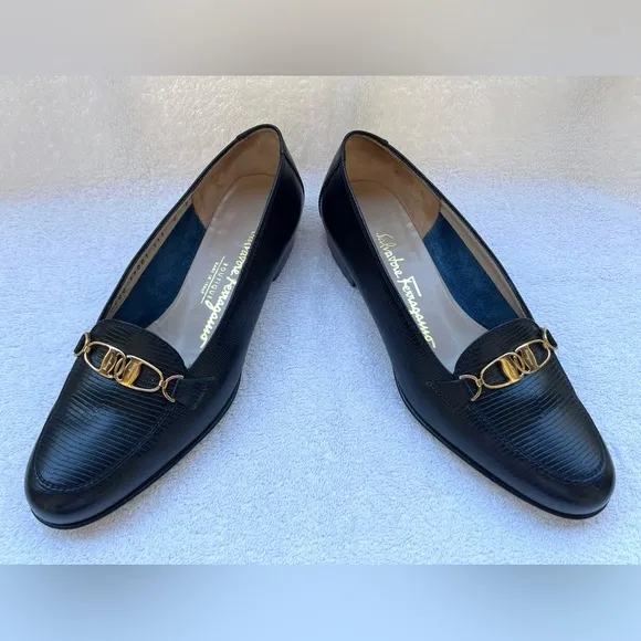 Salvatore Ferragamo Lizard Chain-Link Accents Women's Loafer - Black - 6