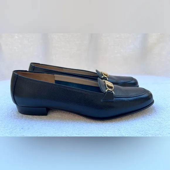 Salvatore Ferragamo Lizard Chain-Link Accents Women's Loafer - Black - 6