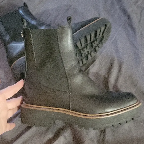 Sam Edelman Black Leather Chunky Chelsea Slip On Ankle Boots