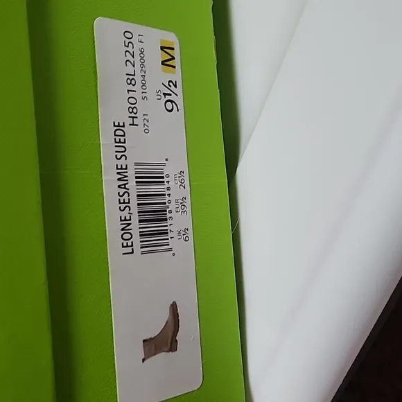 Sam Edelman boots NEW IN BOX RET $100