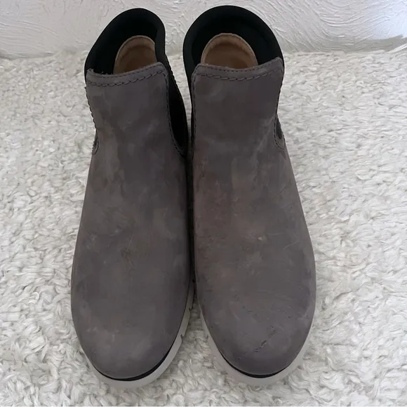 Samuel Hubbard Samsport Chelsea Boots Gray Nubuck Leather Slip-On Size 11 Womens