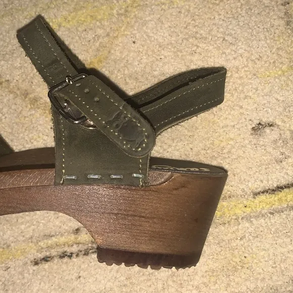 SANDGRENS Women’s Saragasso classic clog sandalOlive Green Size 37 6/6.5. NEW