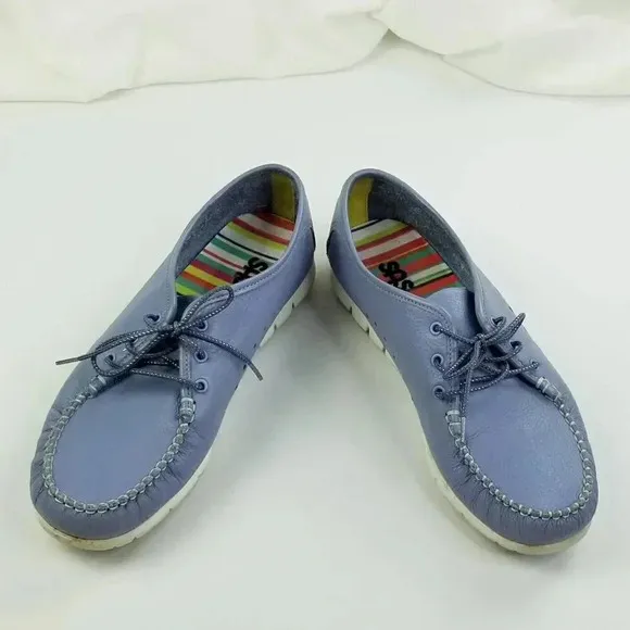 SAS 8.5 Women Blue Leather Lace Up White Stitch Accent Side Vent Comfort Loafers