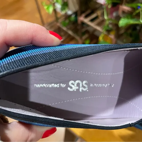 SAS Brenda Blue Kitten Heel Loafer Size 7WW New in Box