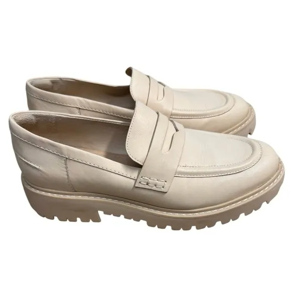 Schutz Christie Weekend Casual Loafers Eggshell Beige Size 8.5 Shoes EUC Slip On