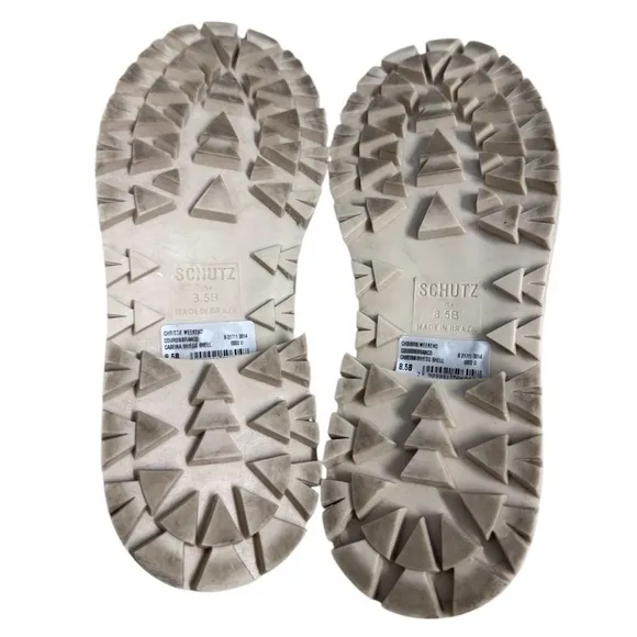 Schutz Christie Weekend Casual Loafers Eggshell Beige Size 8.5 Shoes EUC Slip On