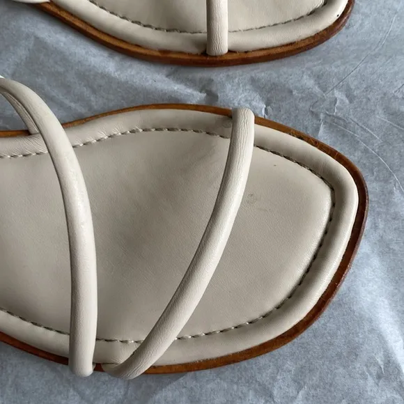 SCHUTZ Lovi Flat in Cream size 9.5 Strappy Leather Sandals