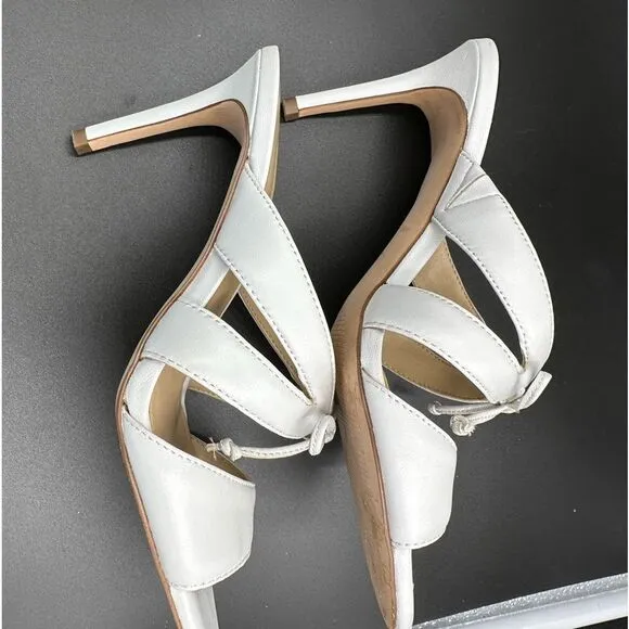 Sexy summer white Ann Taylor sandals- bow detail size 7M EUC genuine leather
