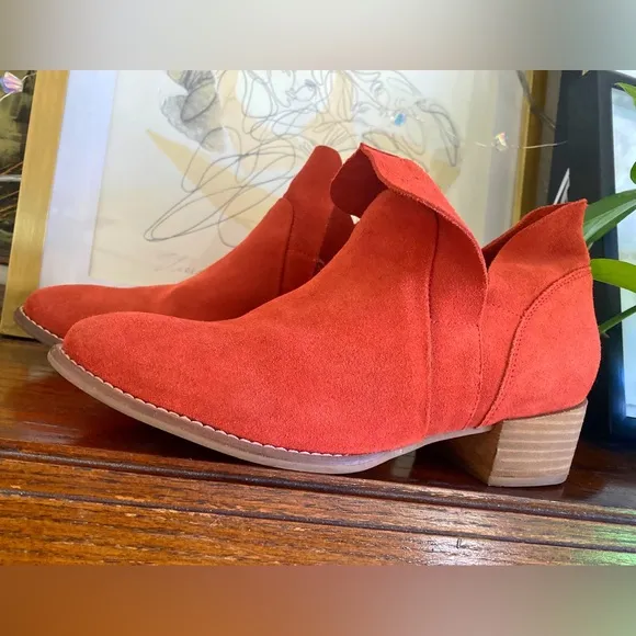 Seychelles for Free People!! (Retail $198)