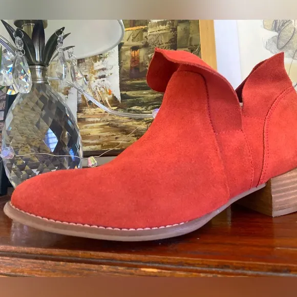 Seychelles for Free People!! (Retail $198)