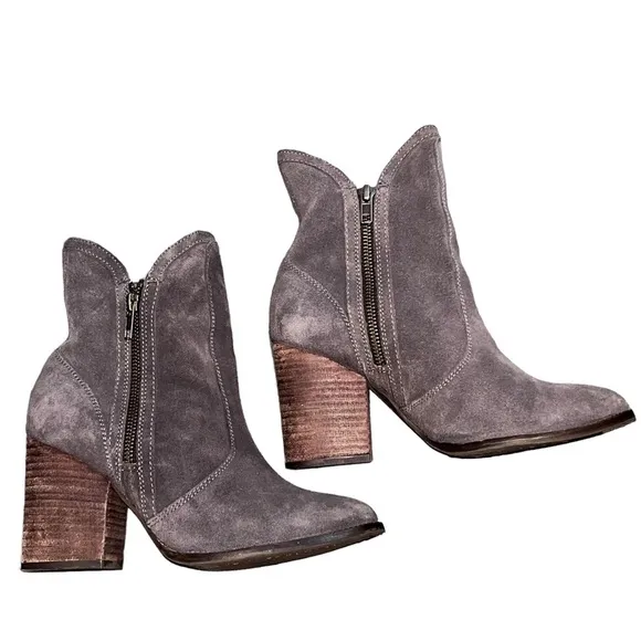 SEYCHELLES Gray Suede Zip Ankle Booties