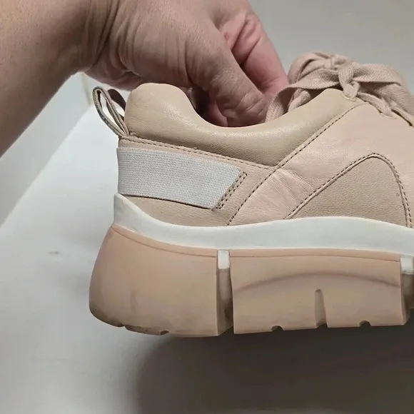 {Seychelles} I'll Be There Blush Leather Sneakers - Size 8