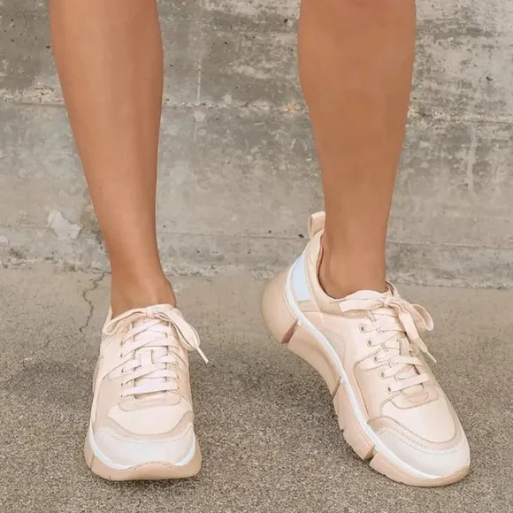 {Seychelles} I'll Be There Blush Leather Sneakers - Size 8