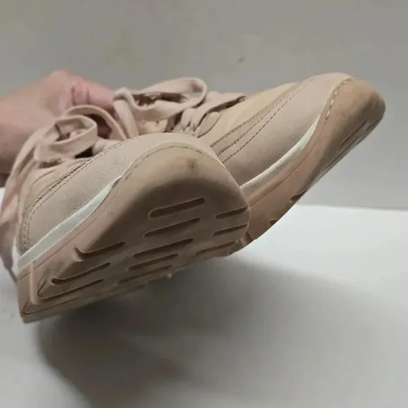 {Seychelles} I'll Be There Blush Leather Sneakers - Size 8