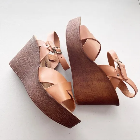 Seychelles Provision Wedge Leather Sandals in Cognac