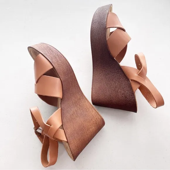 Seychelles Provision Wedge Leather Sandals in Cognac