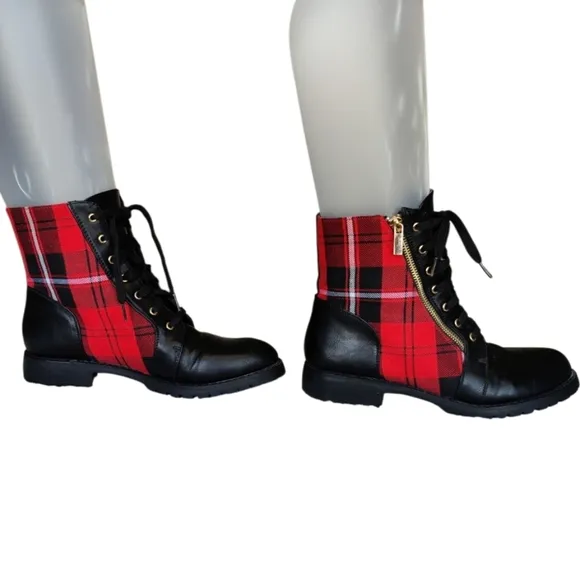 Shoe Dazzle Combat Boots feature a red and black Faux-leather Women's Size 9.