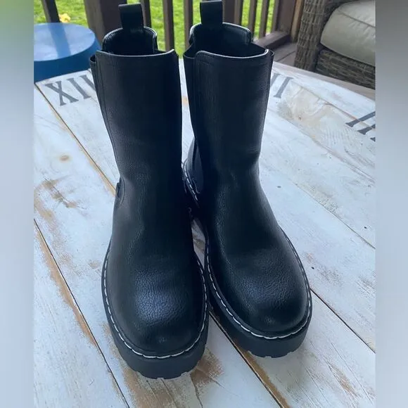 SINCERELY JULES Hola 2 Slip-On Chelsea Ankle Boots, Black leather sz 7.5 NWOB
