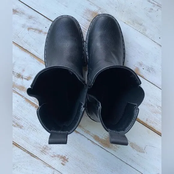 SINCERELY JULES Hola 2 Slip-On Chelsea Ankle Boots, Black leather sz 7.5 NWOB