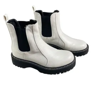 Sincerely Jules White Slip on Hippie Chelsea Boots Size 6