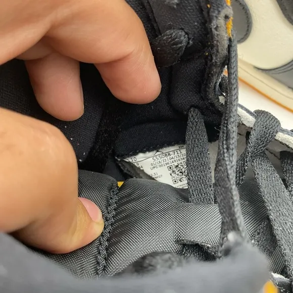 Size 10 - Jordan 1 Retro OG High Yellow Toe (555088-711)