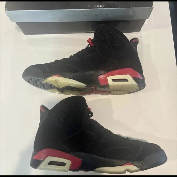 Size 10.5 - Air Jordan 6 Retro 2010 Varsity Red