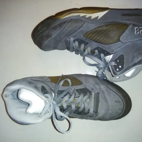 Size 12 -Nike Air  Jordan 5 Retro Wolf Grey 2011