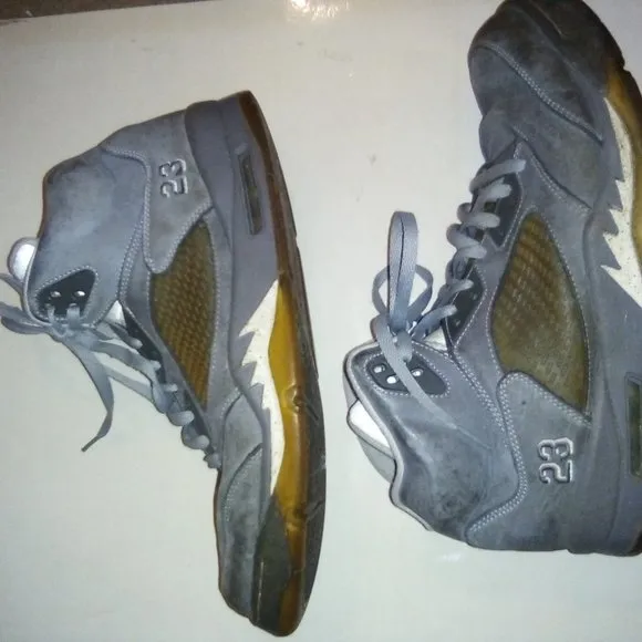 Size 12 -Nike Air  Jordan 5 Retro Wolf Grey 2011