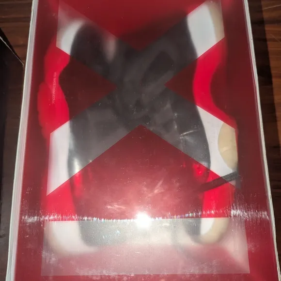 Size 7.5- Jordan 11 Retro 72-10 2015
