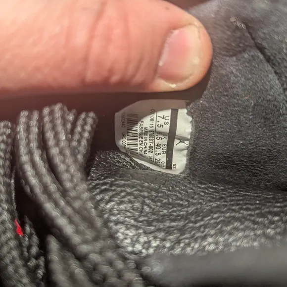 Size 7.5- Jordan 11 Retro 72-10 2015