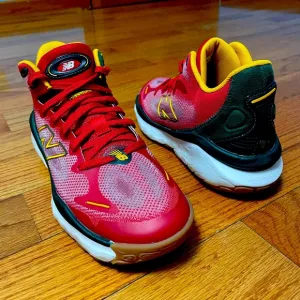 Size 8.5 - New Balance Fresh Foam BB Christmas