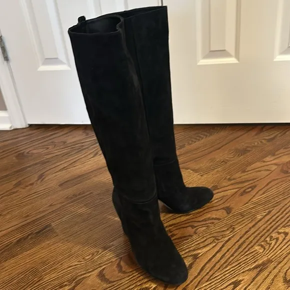 Size 9 Sam Edelman knee high faux suede boots. Black