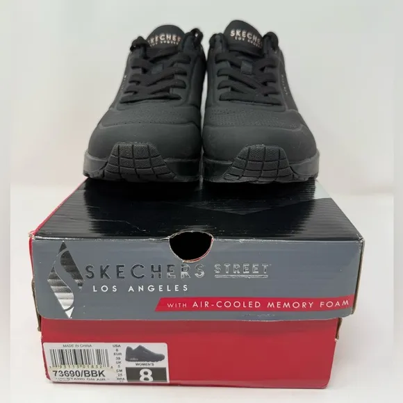 Skechers Woman’s Black Wedge Sneakers Uno - Stand on Air size 8