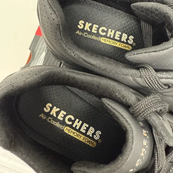Skechers Woman’s Black Wedge Sneakers Uno - Stand on Air size 8