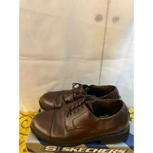 Skechers leather loafers brown laces 10.5D Wides Vibram soles slip Resistance