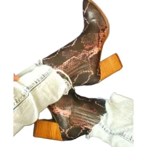 SNAKE SKIN MULTICOLOR BEAUTIFUL LADIES BOOTS SZ 6