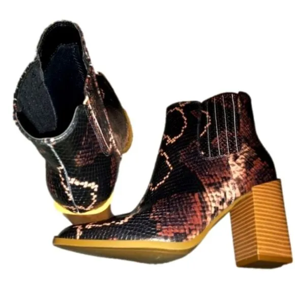 SNAKE SKIN MULTICOLOR BEAUTIFUL LADIES BOOTS SZ 6