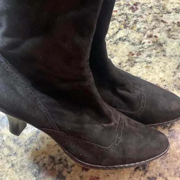 Sofft Elegant Black Suede Women's Boots 8.5